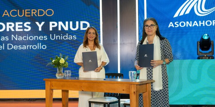 PNUD y ASONAHORES acuerdan trabajar en favor de turismo sostenible e inclusivo